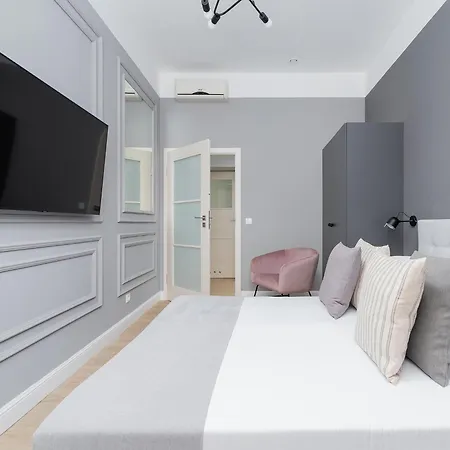 4 Bedroom Apartment - Main Square Krakow Exterior photo